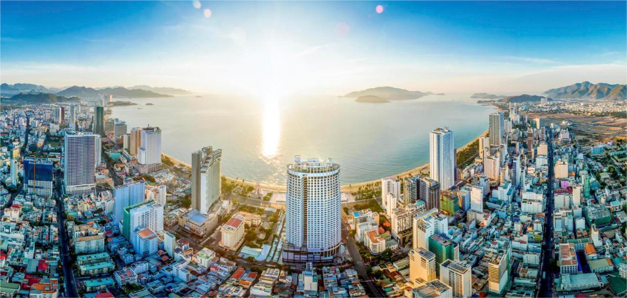 Homie Panorama Beachfront Residences Nha Trang Esterno foto