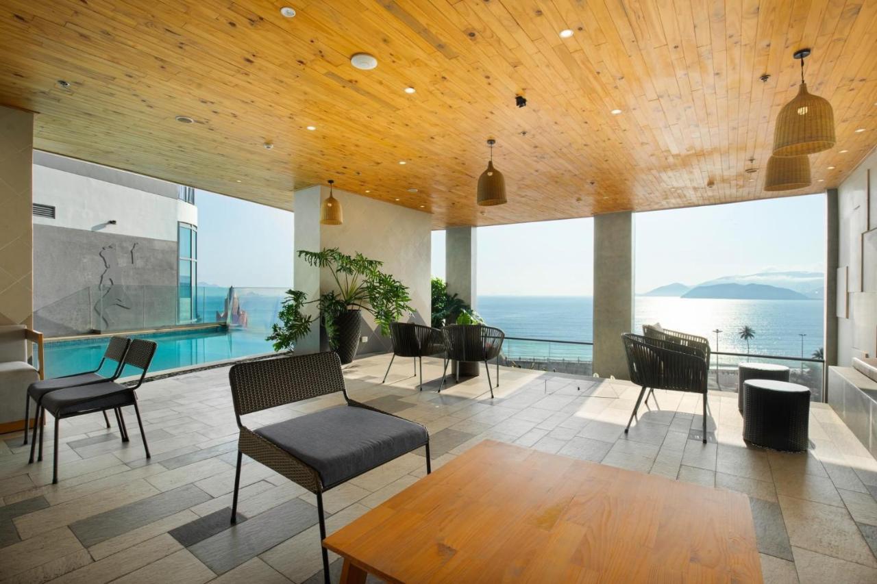 Homie Panorama Beachfront Residences Nha Trang Esterno foto